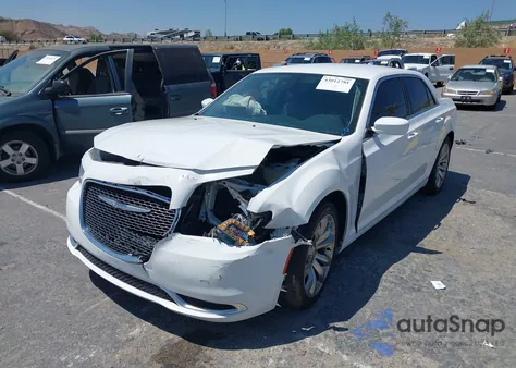 2018 Chrysler 300 Touring L из США, поврежденный, VIN 2C3CCAAG0JH177106